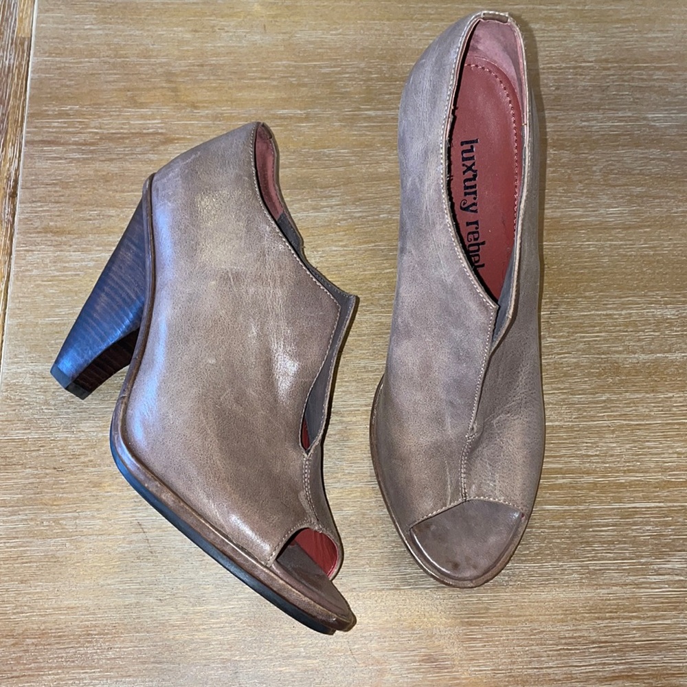 Luxury Rebel Erin open toe booties